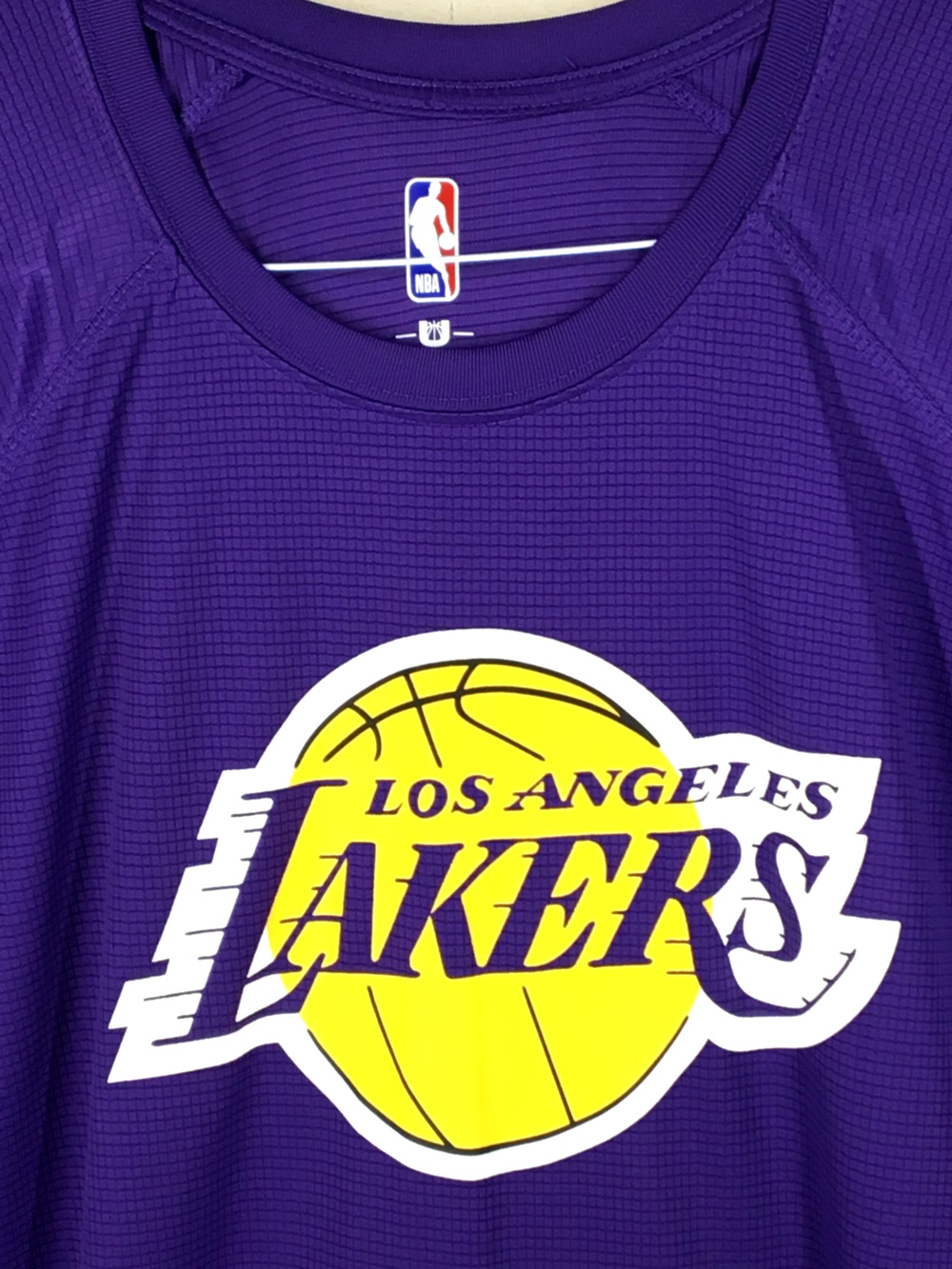 NWOT NBA Los Angeles Lakers Mens Official Short Sleeve T Size 2XL